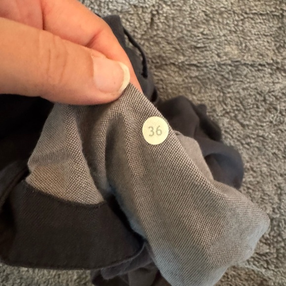 LULULEMON Men’s Shorts - Picture 4 of 16